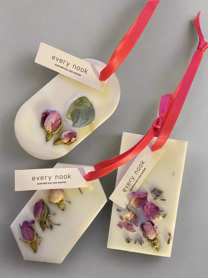 Spring Violet + Tea Rose wax sachet