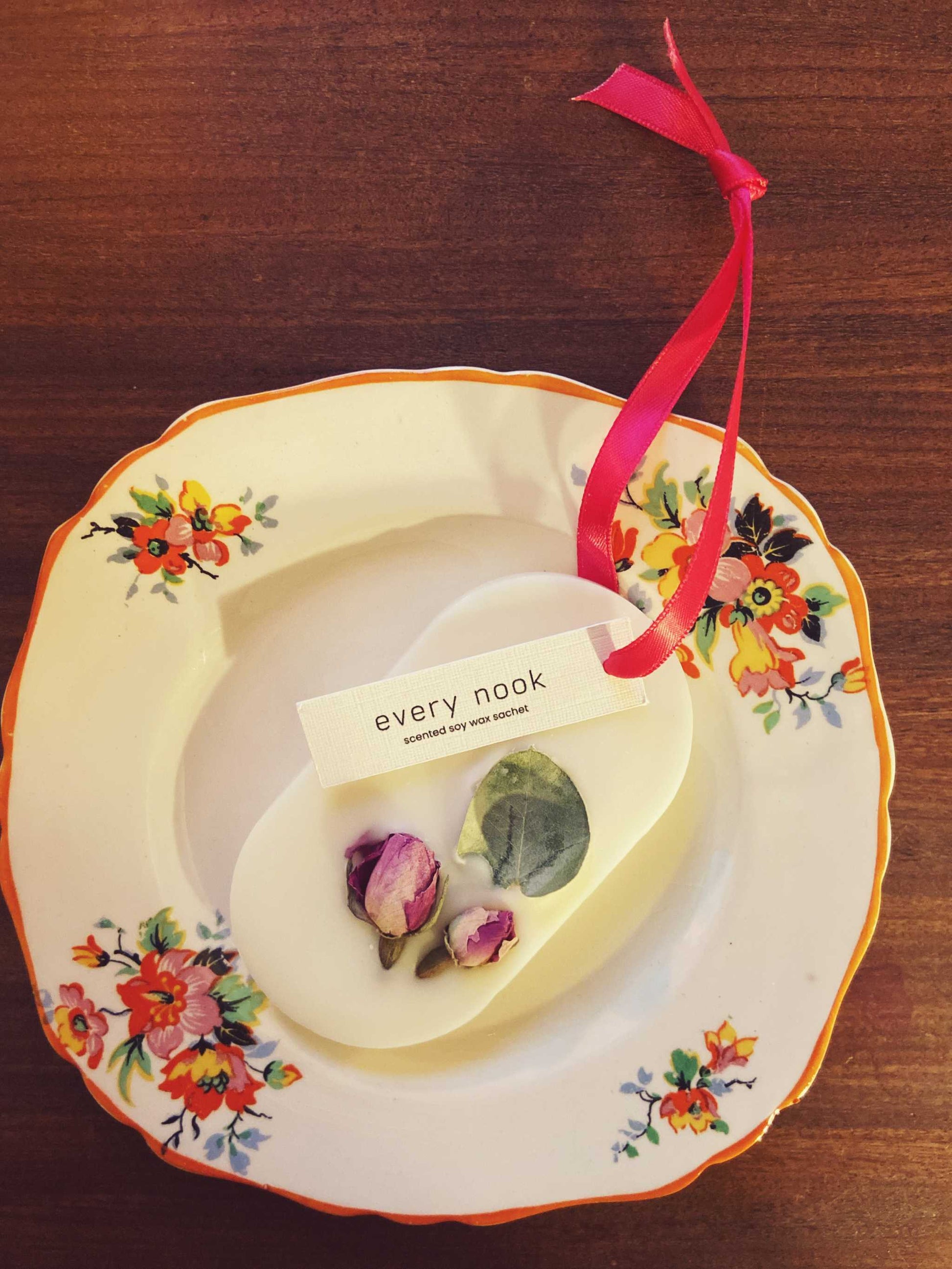 Spring wax sachet/ Violet + Tea Rose