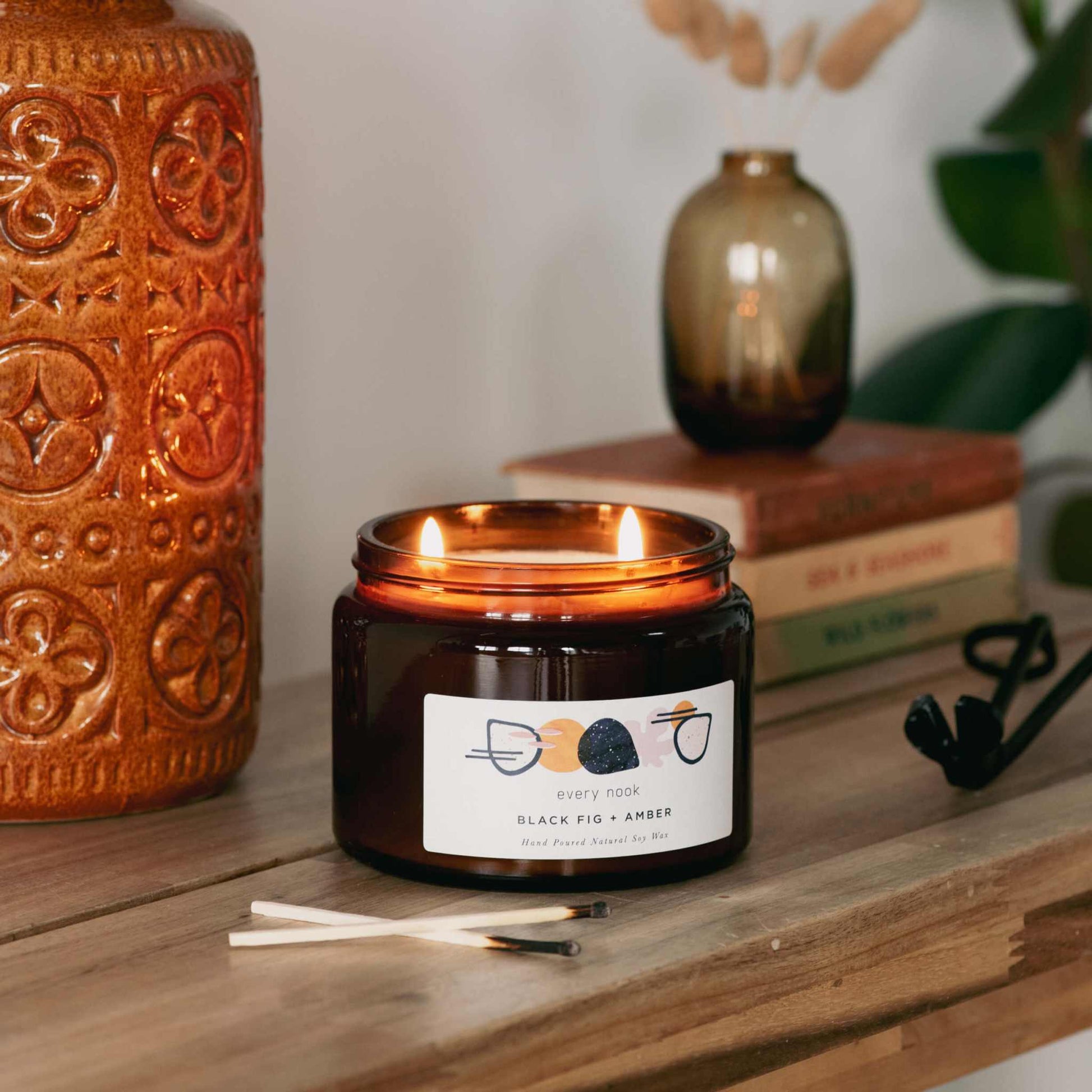 every nook Black Fig + Amber scented double wick candle